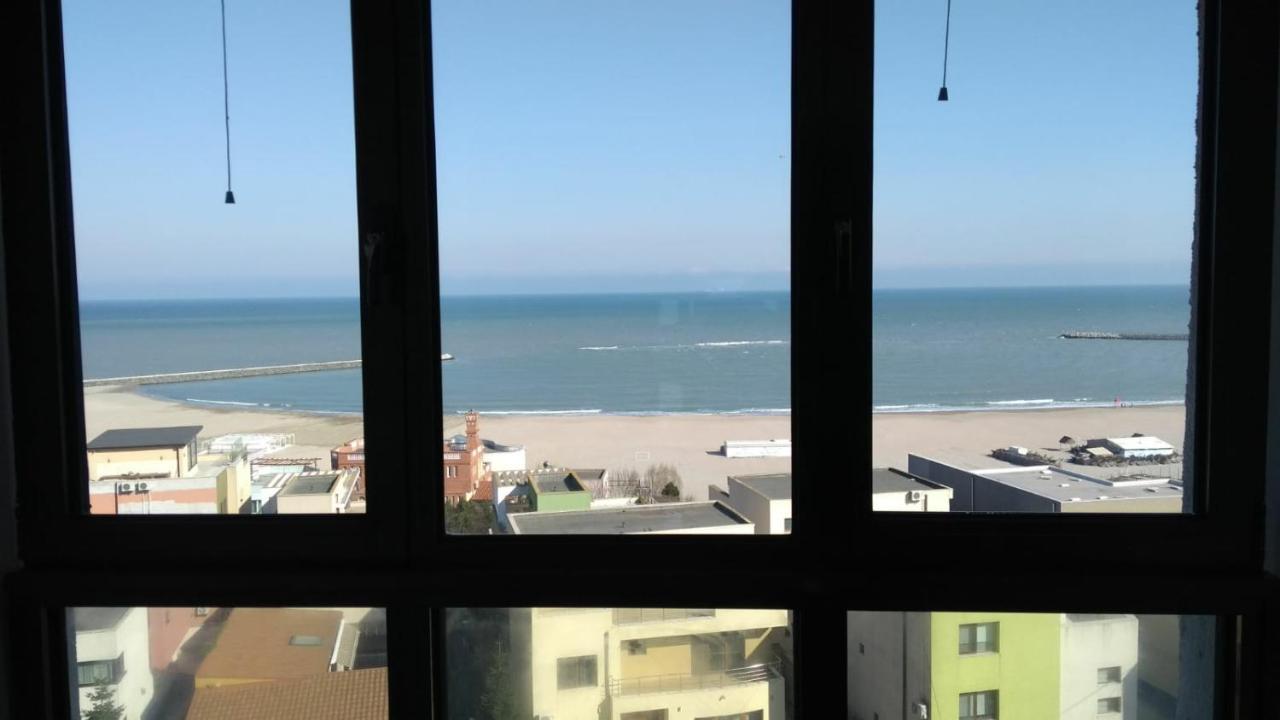 Appartement Magic Blue Sea à Constanţa Extérieur photo